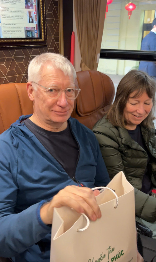 B&aacute;o Nh&acirc;n D&acirc;n ra mắt "Chuyến t&agrave;u hạnh ph&uacute;c": H&agrave;nh tr&igrave;nh nh&acirc;n văn ch&agrave;o Xu&acirc;n mới - Ảnh 8.