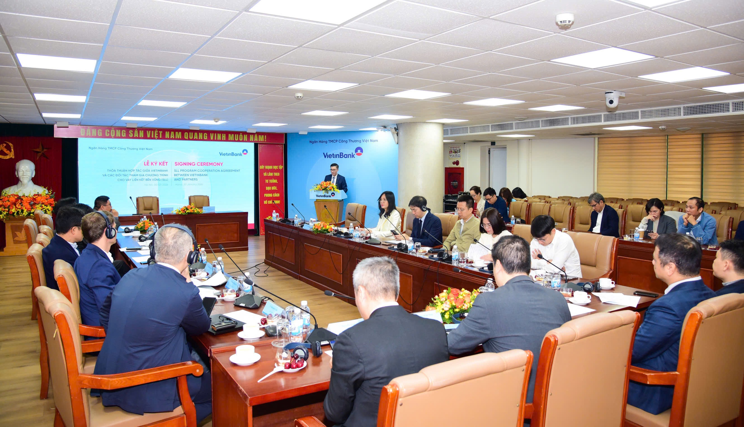 VietinBank tiên phong triển khai sản phẩm cho vay liên kết bền vững - Ảnh 1.