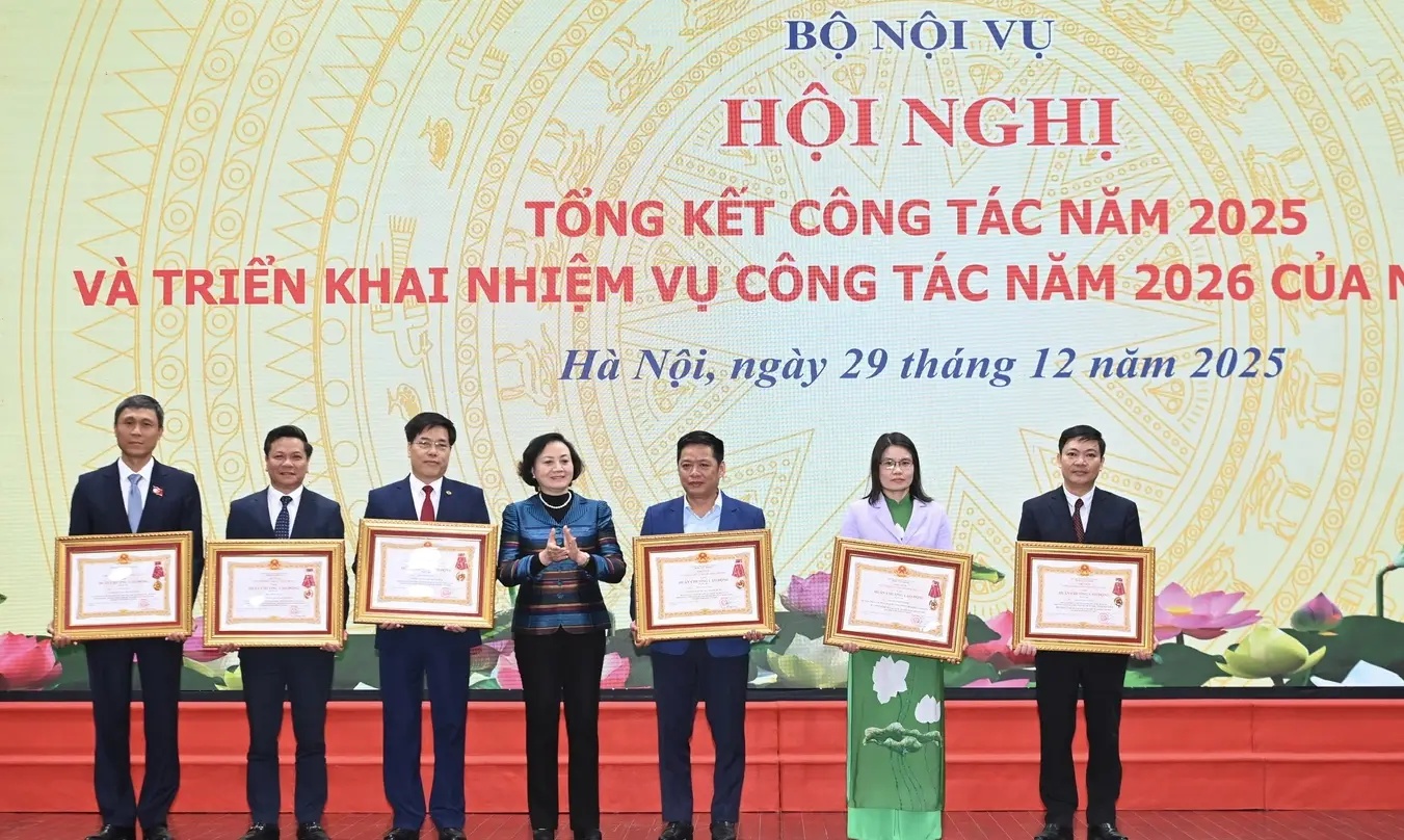 Những ngày đêm không ngủ "sắp xếp lại giang sơn" - Ảnh 3.