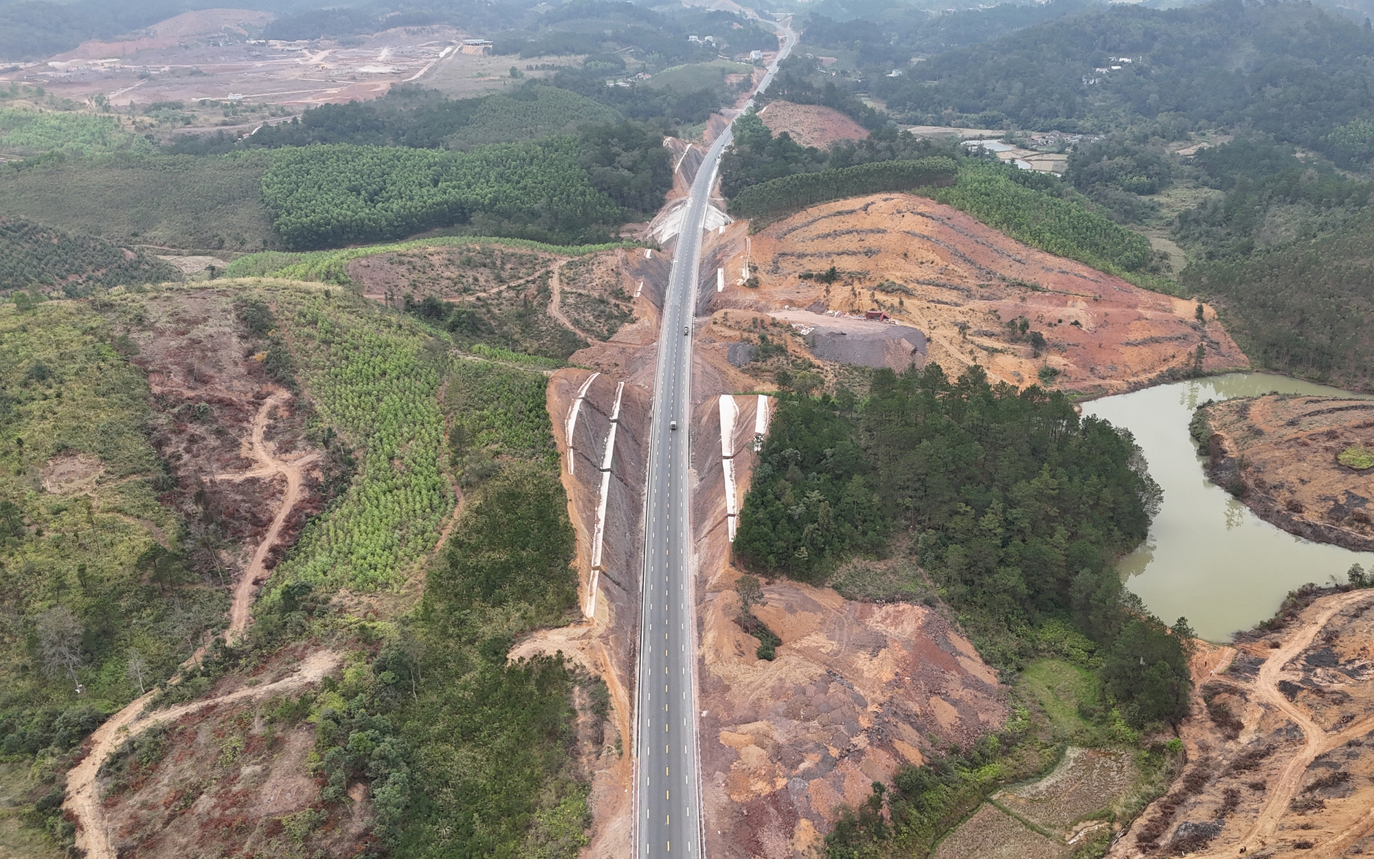 Lạng Sơn: Triển khai loạt dự án, đẩy mạnh giải ngân vốn đầu tư - Ảnh 3.