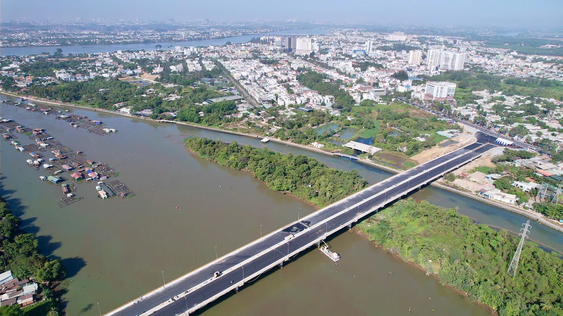 Cầu Thống Nhất “thay áo mới”, sẵn sàng thông xe kỹ thuật trước Tết- Ảnh 7.