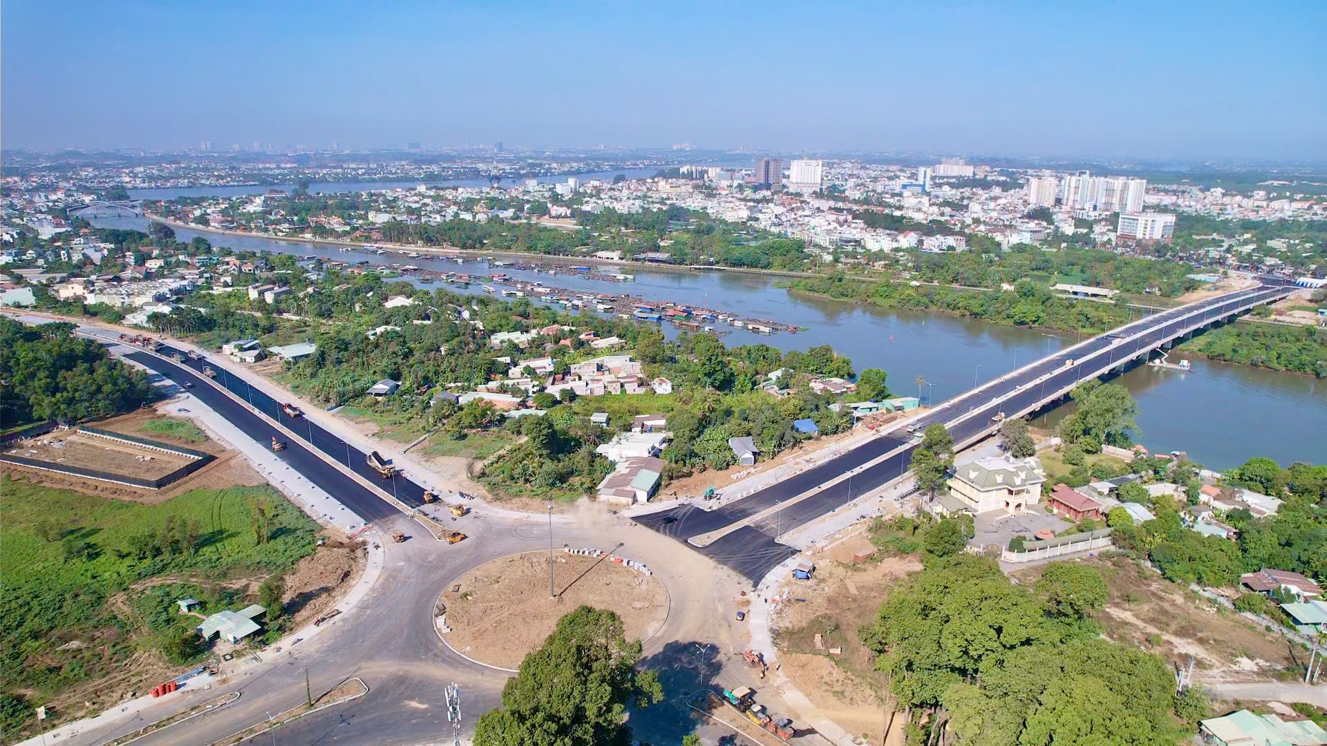 Cầu Thống Nhất “thay áo mới”, sẵn sàng thông xe kỹ thuật trước Tết- Ảnh 10.