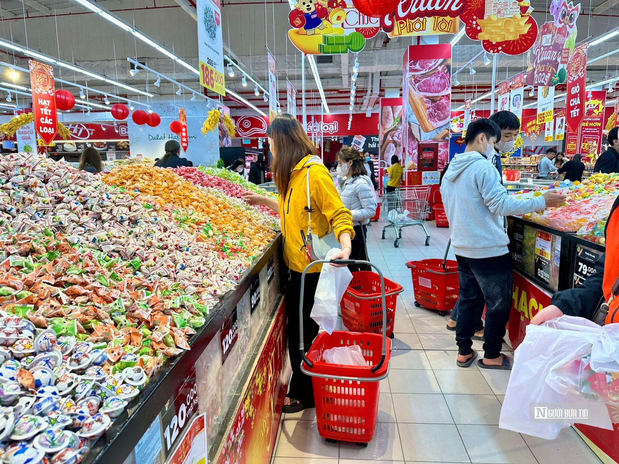 Bộ Y tế yêu cầu tăng thanh kiểm tra, giám sát an toàn thực phẩm dịp Tết 2026 - Ảnh 1.