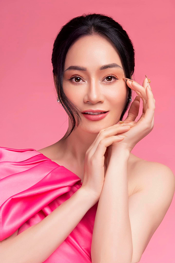 Nữ diễn viên U50 vẫn trẻ đẹp, trở lại màn ảnh đầy ấn tượng sau thời gian ở ẩn- Ảnh 1.