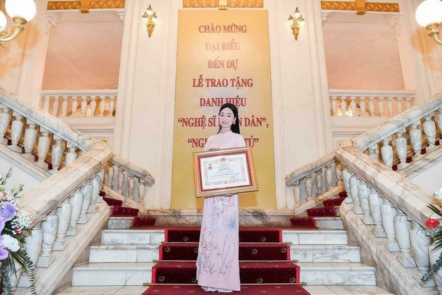 Nữ diễn viên U50 vẫn trẻ đẹp, trở lại màn ảnh đầy ấn tượng sau thời gian ở ẩn- Ảnh 4.