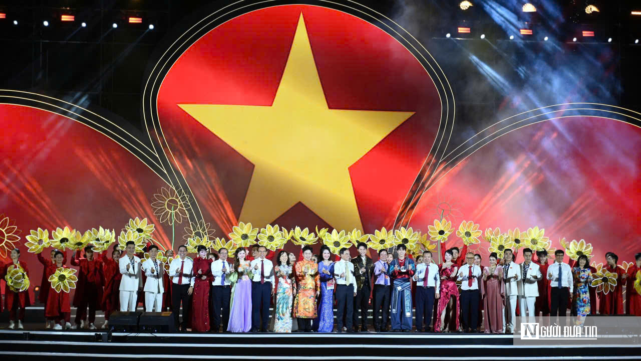 Khai hội Xuân Núi Bà Đen 2026: Rực rỡ “Hương sắc Tây Ninh”- Ảnh 4. Khai hội Xuân Núi Bà Đen 2026: Rực rỡ “Hương sắc Tây Ninh”- Ảnh 4.