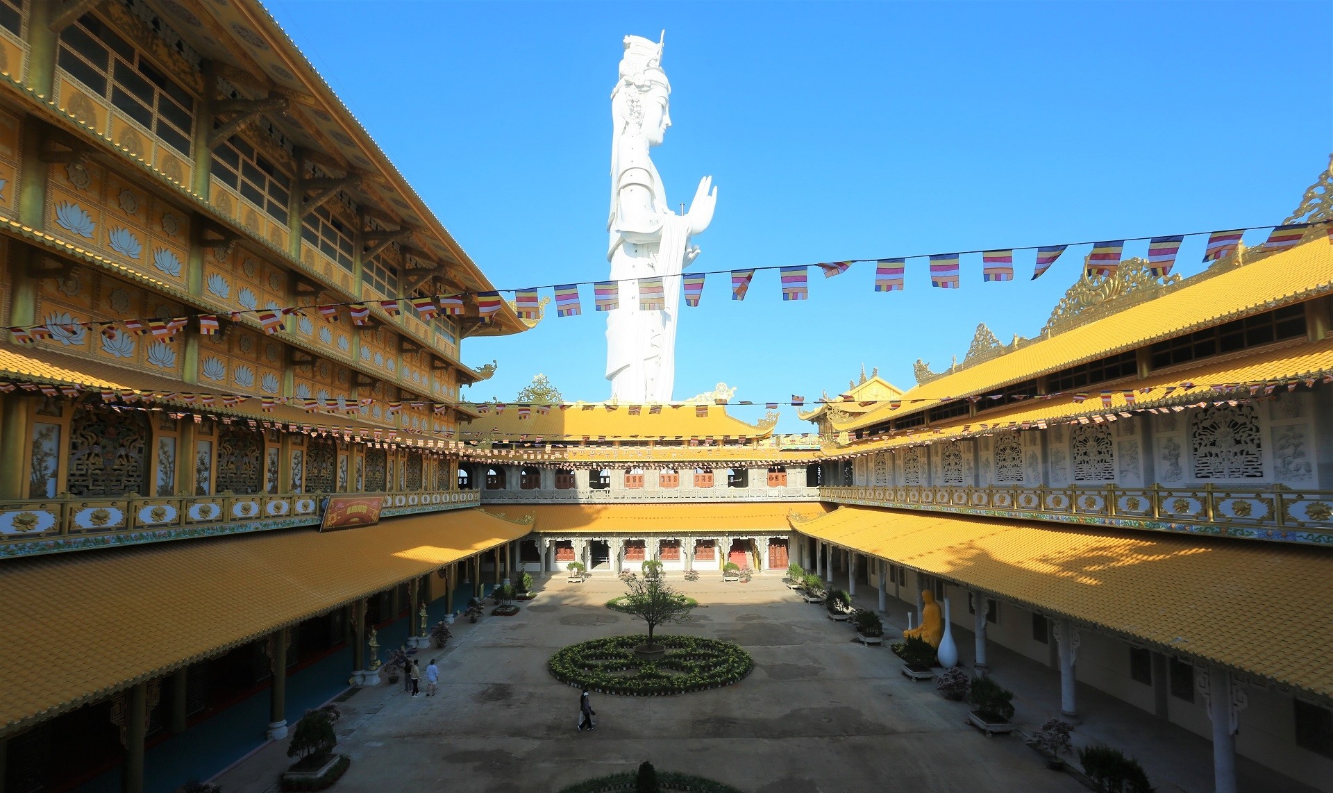 Chiêm bái tượng Phật Quan Âm cao nhất Đông Nam Á ở Quảng Ngãi- Ảnh 11. Chiêm bái tượng Phật Quan Âm cao nhất Đông Nam Á ở Quảng Ngãi- Ảnh 11.