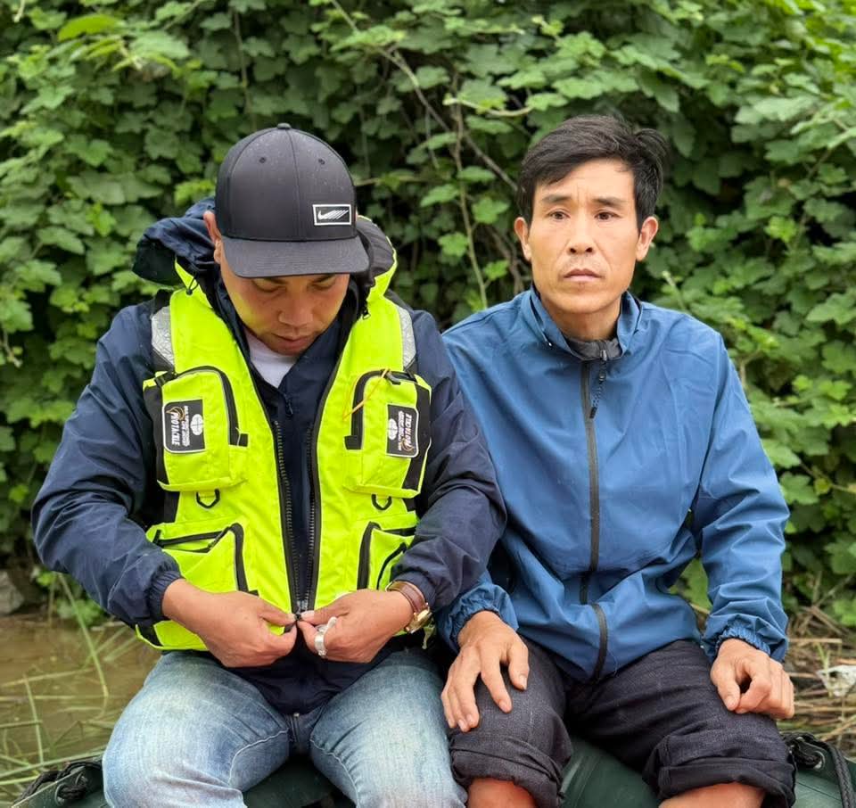 Vụ lật đò chở 7 người: Giây phút "định mệnh" cứu người giữa dòng sông Gianh- Ảnh 3.