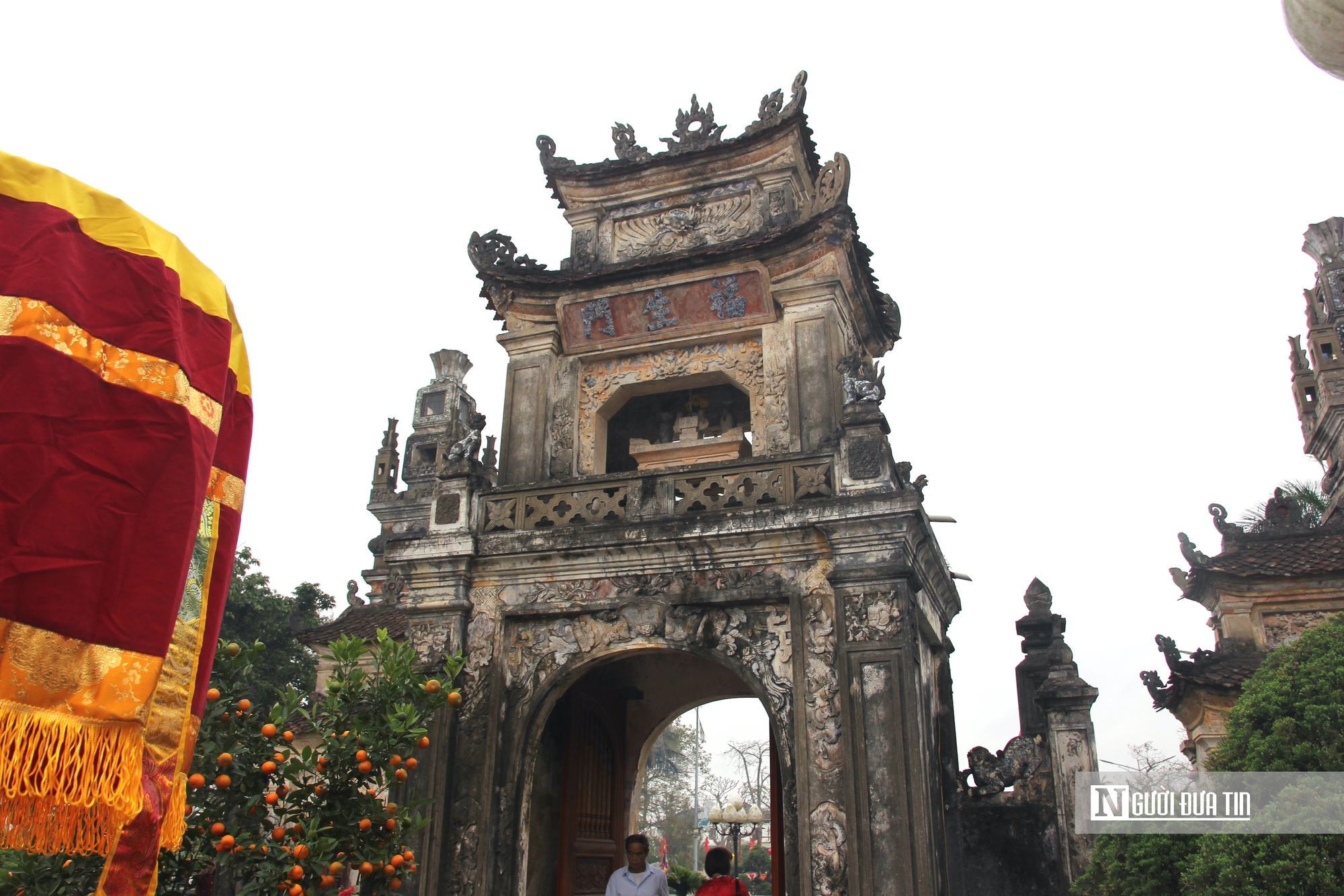 V&atilde;n cảnh ng&ocirc;i đền c&oacute; c&ocirc;ng tr&igrave;nh nghệ thuật kiến tr&uacute;c mỹ lệ gần 600 tuổi xứ Nghệ - Ảnh 5.