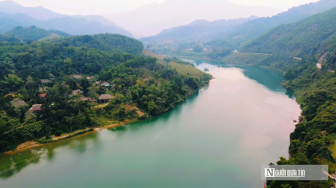 Du lịch bản Mạ h&uacute;t kh&aacute;ch đầu năm mới v&agrave; nguy cơ mất an to&agrave;n khi ch&egrave;o thuyền tự ph&aacute;t tr&ecirc;n s&ocirc;ng - Ảnh 10.