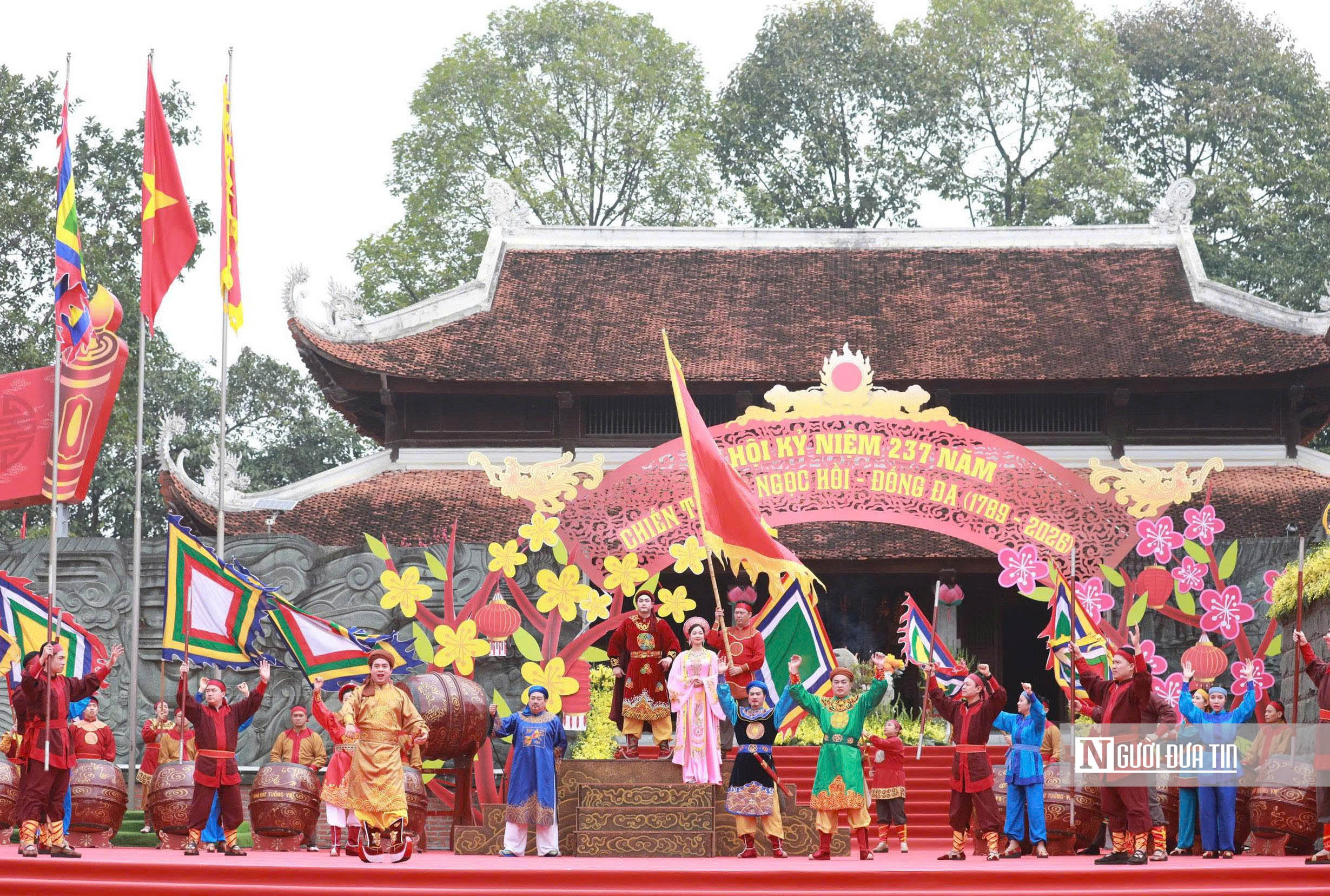H&agrave;ng ngh&igrave;n người d&acirc;n đổ về Lễ hội kỷ niệm 237 năm Chiến thắng Ngọc Hồi - Đống Đa- Ảnh 3.