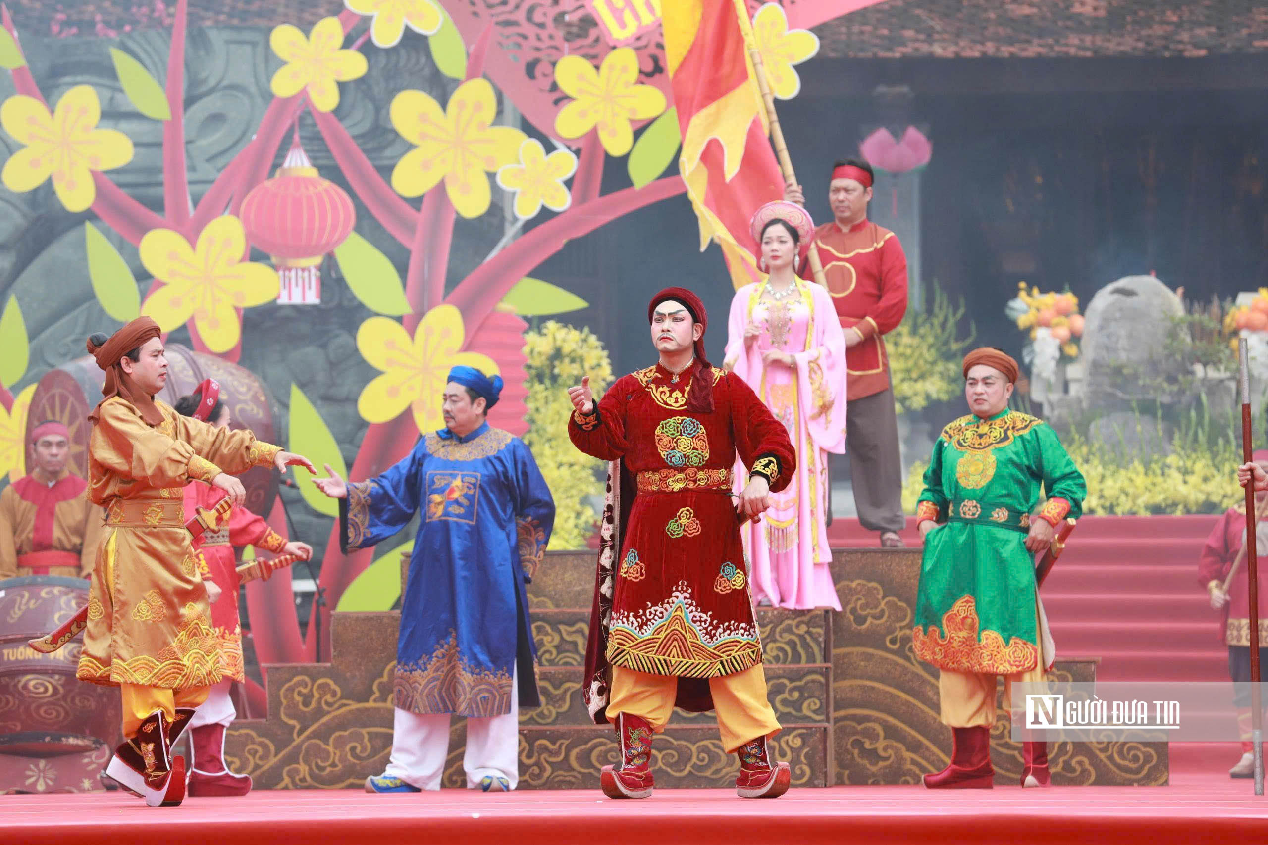 H&agrave;ng ngh&igrave;n người d&acirc;n đổ về Lễ hội kỷ niệm 237 năm Chiến thắng Ngọc Hồi - Đống Đa- Ảnh 6.