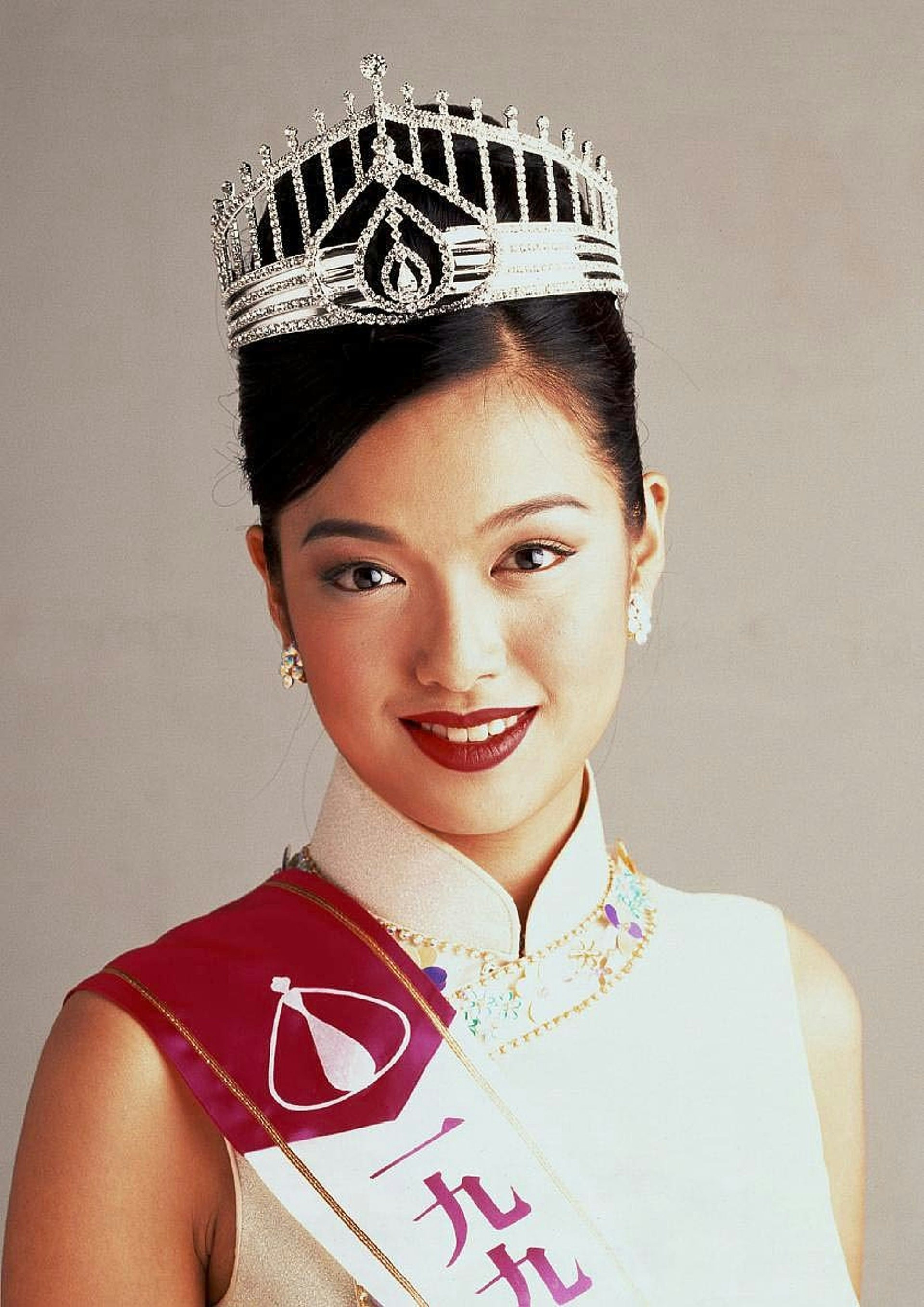 Hoa hậu đẹp nhất showbiz: "Biến mất" suốt 8 năm, tiết lộ lộ từng nặng 100kg vì mắc chứng hoảng sợ - Ảnh 1.