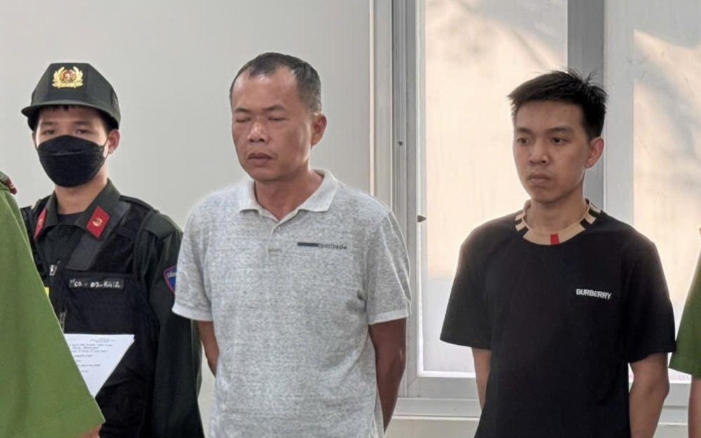 Công an TP.HCM bắt khẩn cấp hai cha con gây rối trật tự công cộng