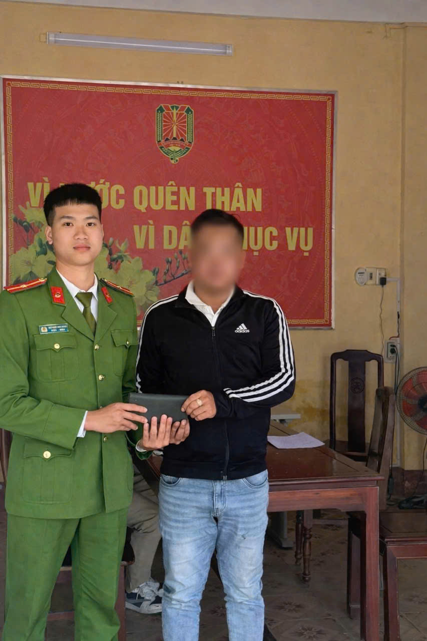 Những nghĩa cử ấm tình đầu năm mới ở Huế - Ảnh 2.