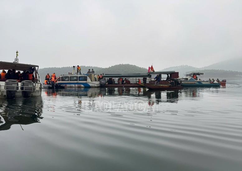 T&igrave;m thấy 1 nạn nh&acirc;n mất t&iacute;ch trong vụ lật t&agrave;u kh&aacute;ch tr&ecirc;n hồ Th&aacute;c B&agrave;- Ảnh 3.