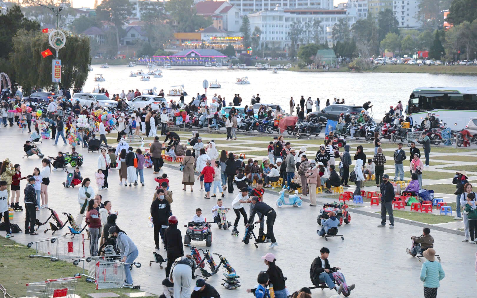 Đà Lạt và Mũi Né 'cháy' phòng dịp Tết 2026, du lịch tăng 32%