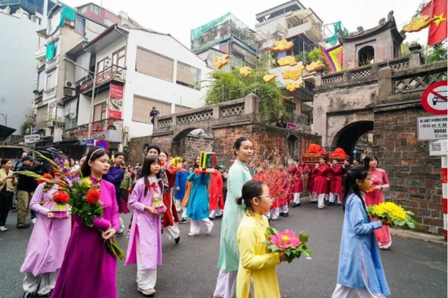 Dự báo thời tiết 23/2: Miền Bắc sắp đón không khí lạnh tăng cường, trời rét kèm mưa dông... - Ảnh 1.