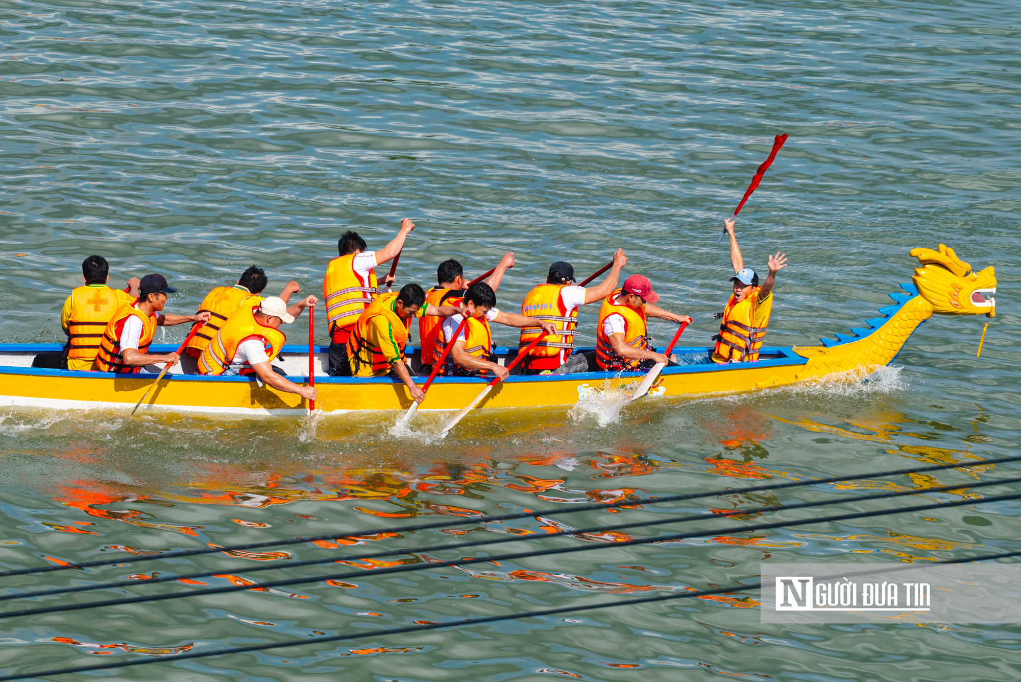 Ngư d&acirc;n miền biển Đắk Lắk tưng bừng tham gia hội đua thuyền đầu năm - Ảnh 12.