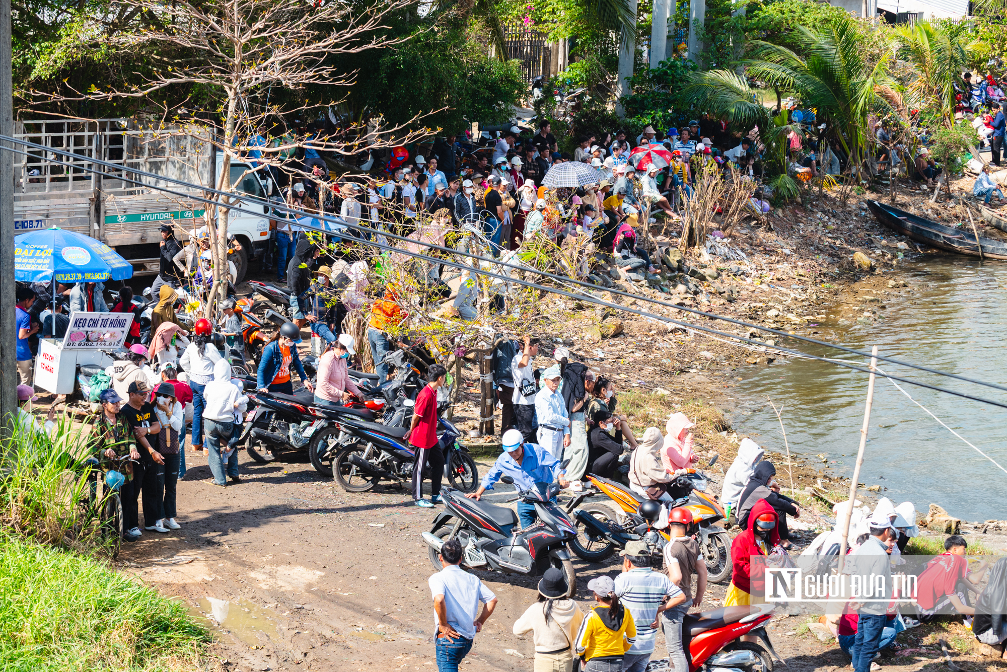 Ngư d&acirc;n miền biển Đắk Lắk tưng bừng tham gia hội đua thuyền đầu năm - Ảnh 7.