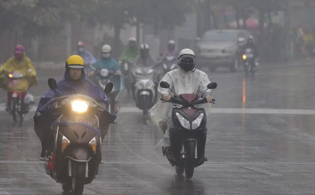 Không khí lạnh suy yếu, miền Bắc vẫn chìm trong mưa phùn và sương mù bao phủ - Ảnh 1.