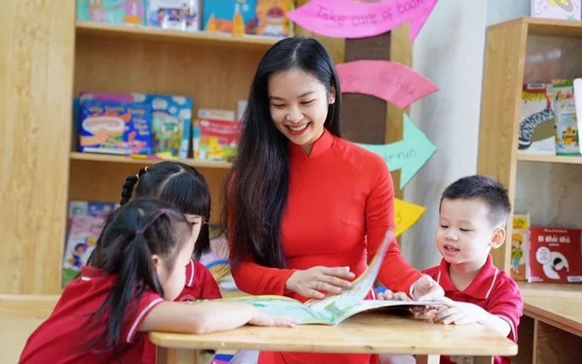 Bộ GD&ĐT ban hành quy định mới về chế độ làm việc với giáo viên - Ảnh 1.