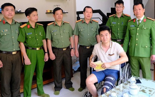 Lâm Đồng: Tạm giữ đối tượng dùng xà beng tấn công đại úy công an khi làm nhiệm vụ