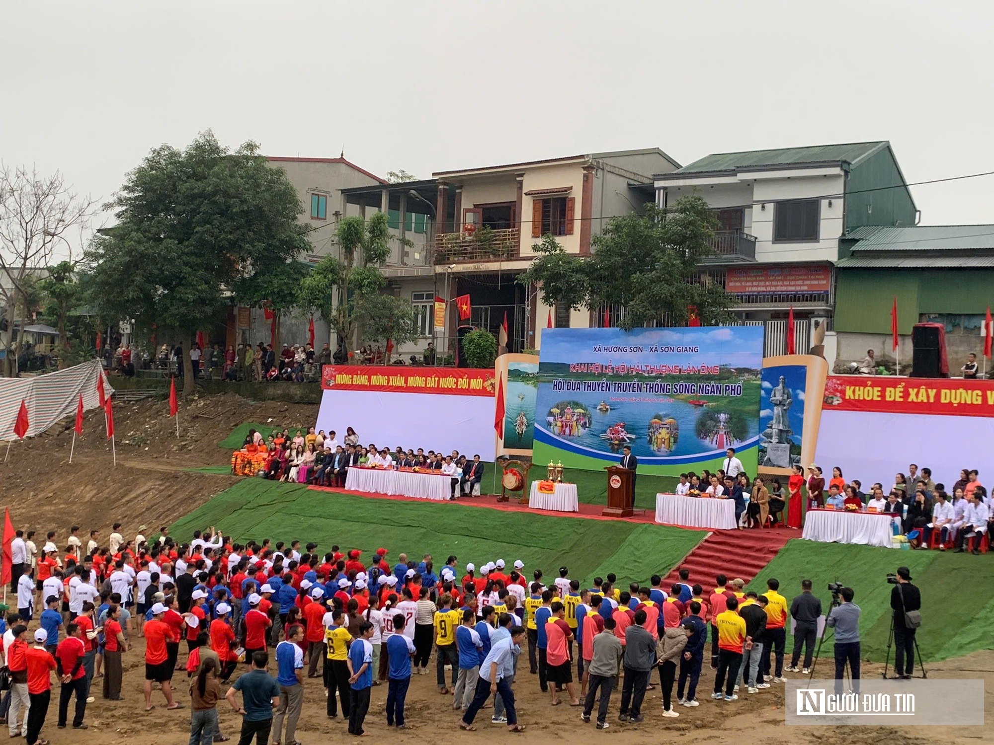 Sắc xuân trên dòng Ngàn Phố: Lễ hội gắn kết cộng đồng sau sáp nhập- Ảnh 4.