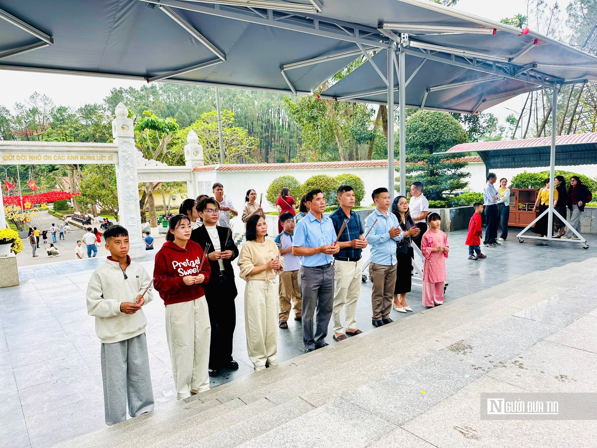 Khu di tích Quốc gia đặc biệt Ngã ba Đồng Lộc đón trên 20.000 du khách dịp Tết Bính Ngọ - Ảnh 1.