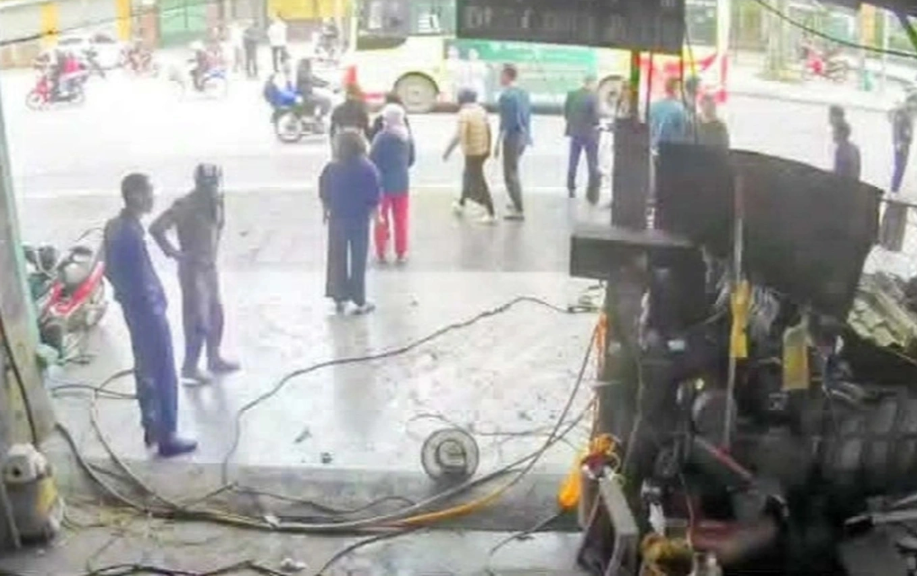 Điều tra vụ nổ bình nén khí khiến 2 người thương vong- Ảnh 1.