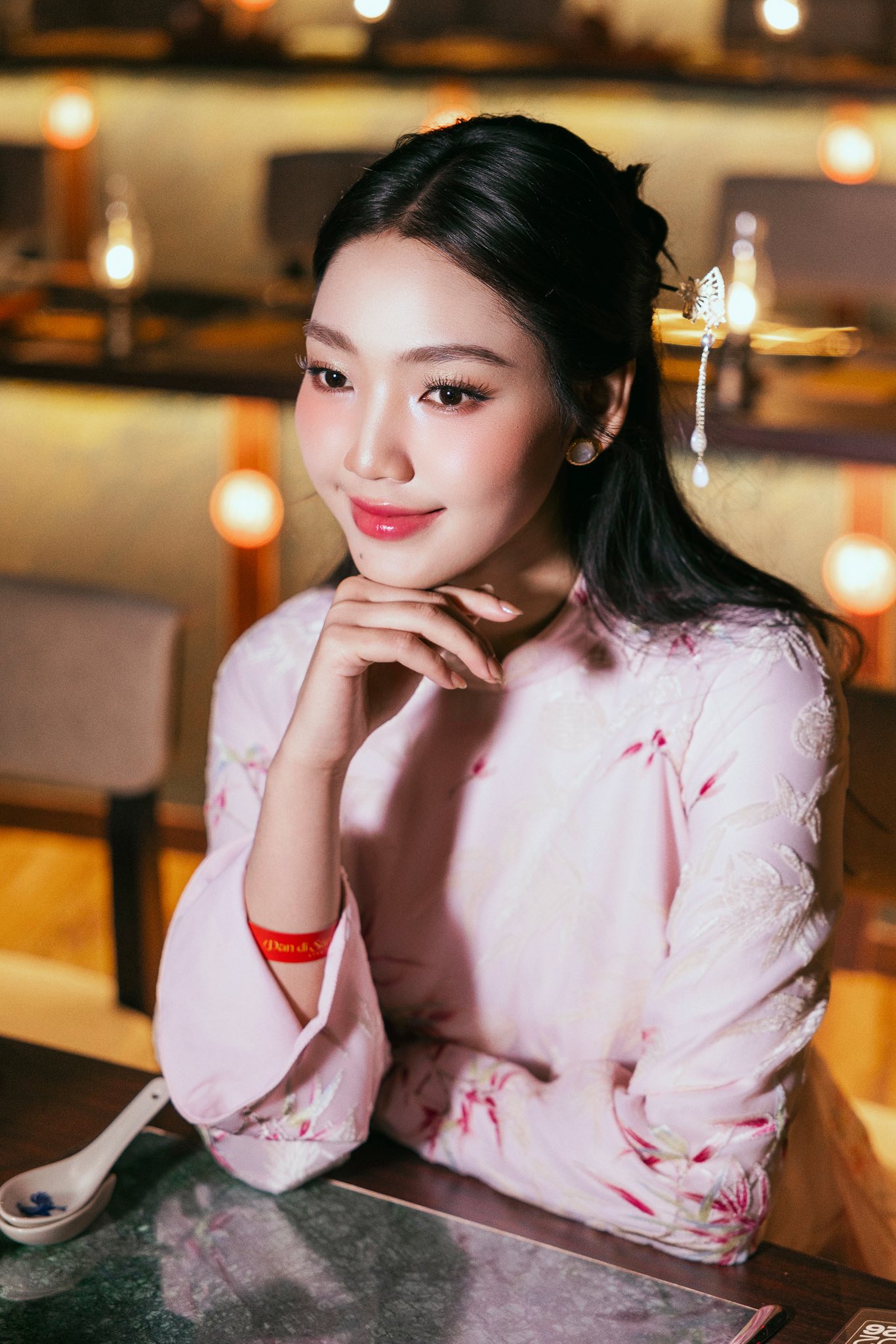 Sắc v&oacute;c "con g&aacute;i m&agrave;n ảnh" của Trường Giang - Ảnh 2.