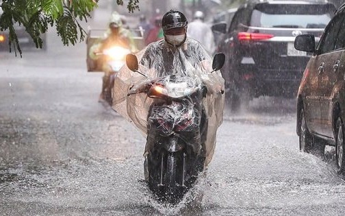 Miền Bắc đón mưa lớn ngày 26/2, cảnh báo lốc sét và nguy cơ ngập úng