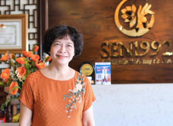 D&agrave;n l&atilde;nh đạo Sen T&agrave;i Thu c&ugrave;ng bộ sậu lừa đảo, chiếm đoạt của nh&agrave; đầu tư gần 1.000 tỷ đồng- Ảnh 1.