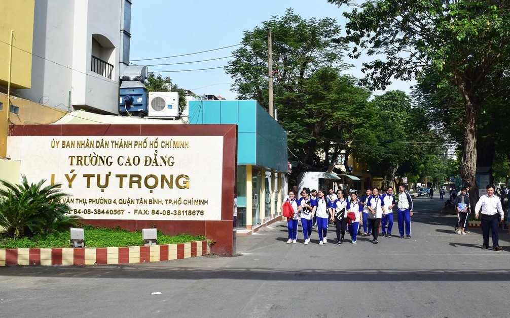 Gần 13.000 học sinh THCS, THPT dự thi Olympic Ho&aacute; học v&agrave; Khoa học tự nhi&ecirc;n- Ảnh 2.