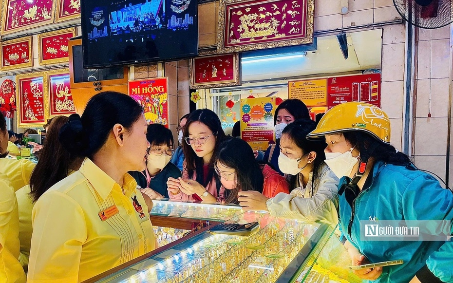 Thủ tướng chỉ đạo theo dõi sát thị trường vàng - Ảnh 1.