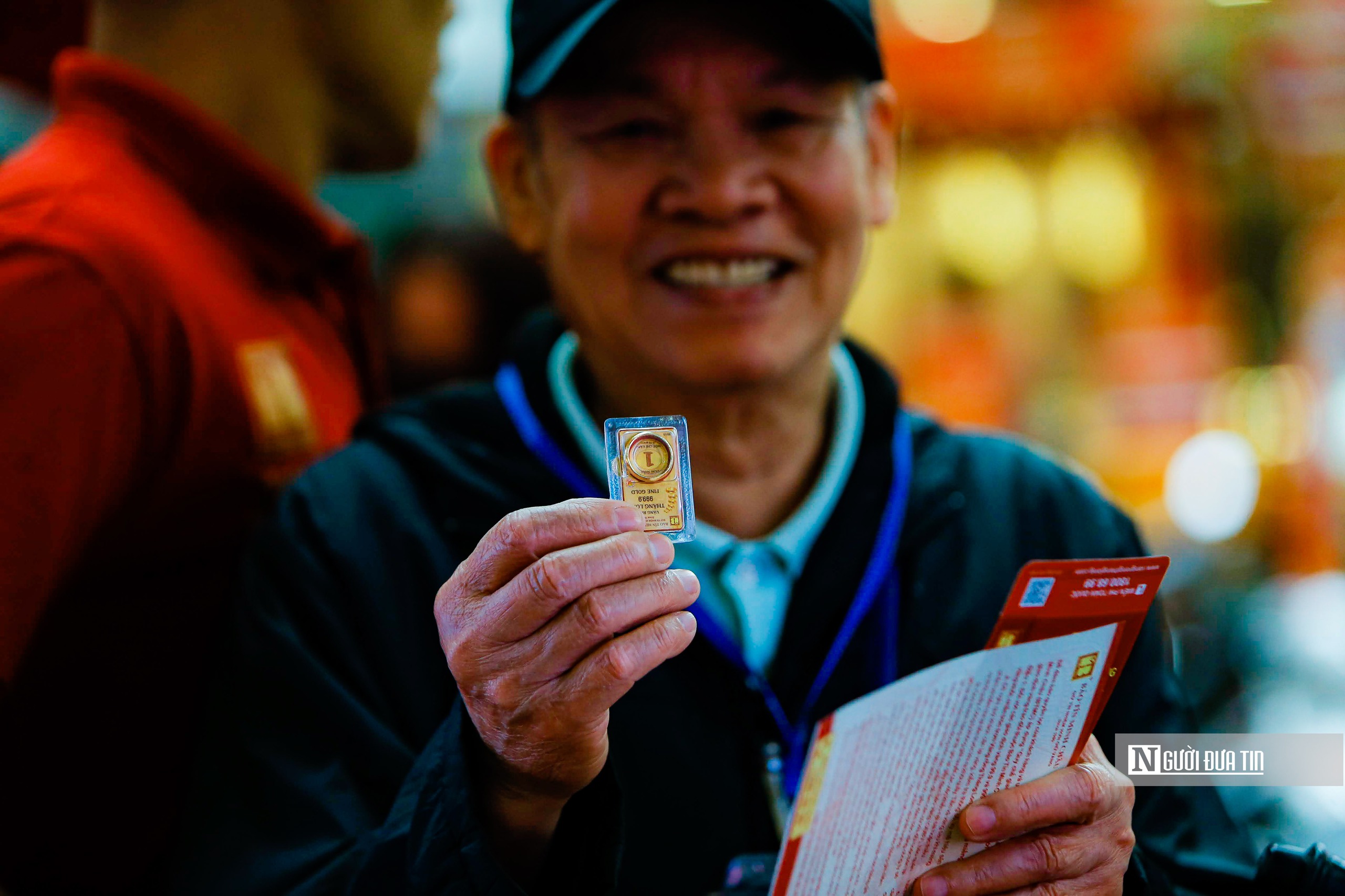 Giá vàng gần 185 triệu: Mua vàng ngày Vía Thần Tài sao để có "lộc" mà không "lỗ"? - Ảnh 2.