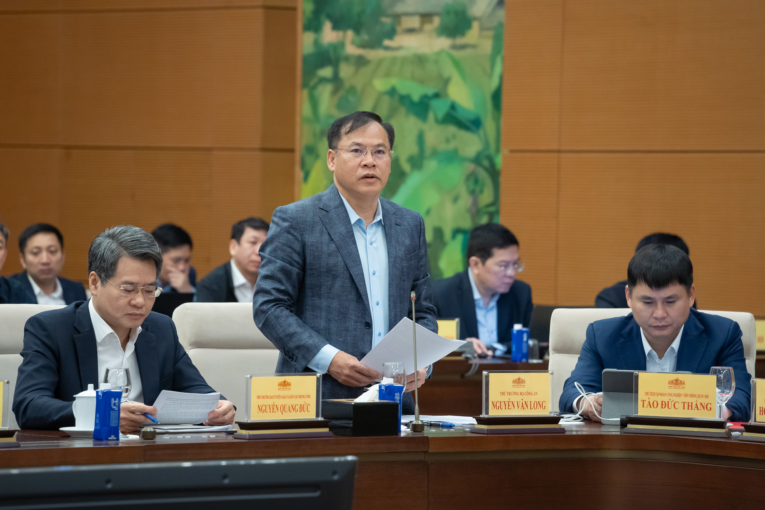 Thứ trưởng Bộ Công an: Hoàn thành tính năng bỏ phiếu ở nơi khác trên VneID- Ảnh 1.