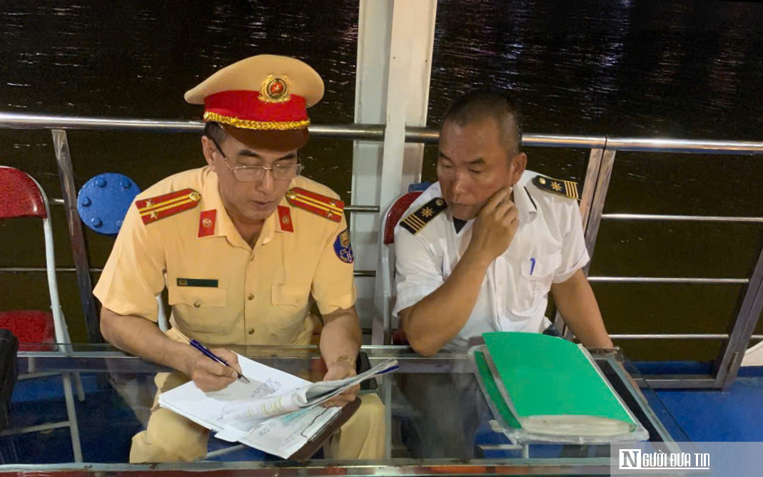 Giữ bình yên sông nước Đà Nẵng những ngày đầu xuân- Ảnh 6.