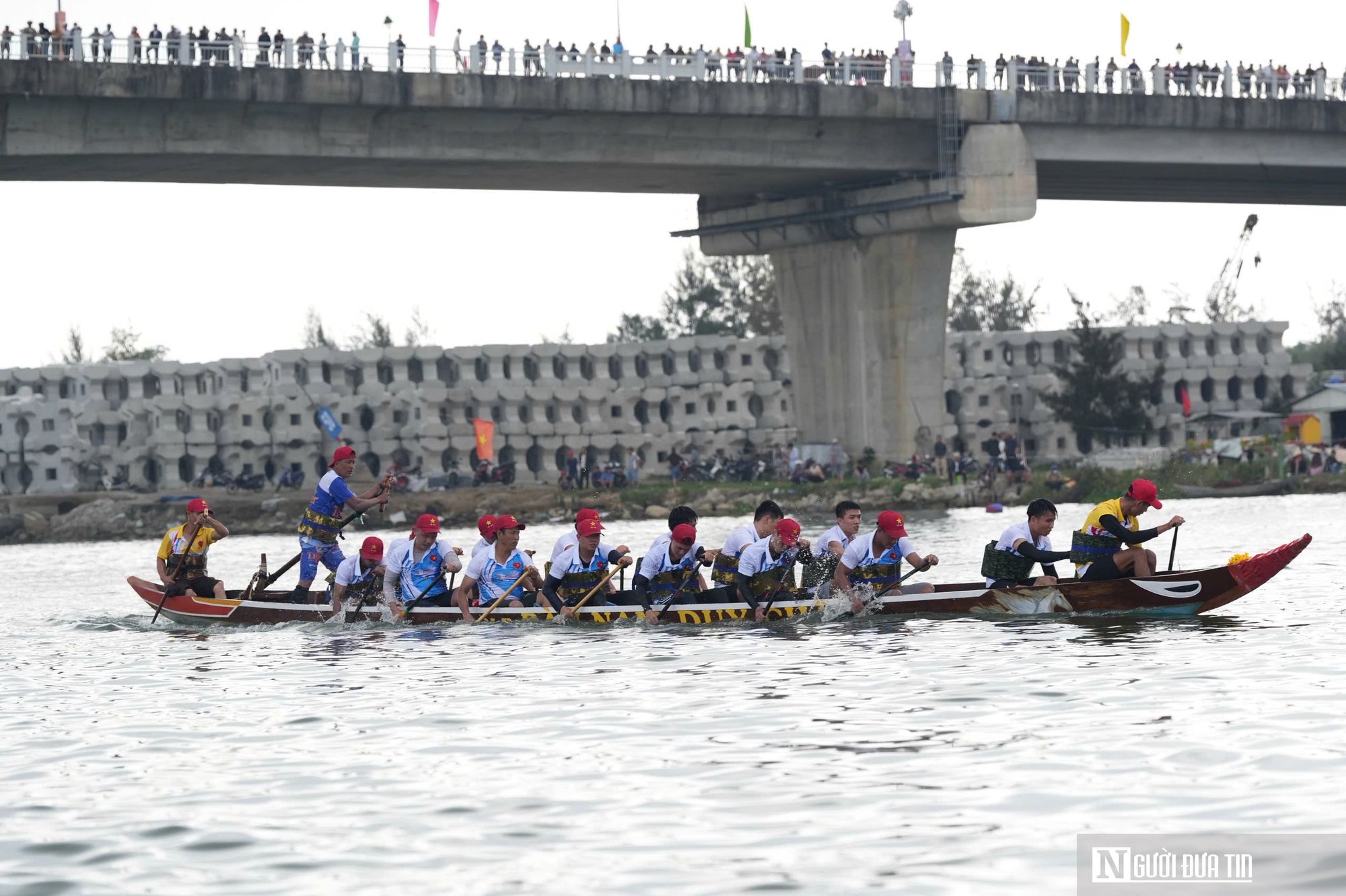 Đà Nẵng: Nhịp chèo khai xuân và khát vọng vươn mình của vùng cửa biển- Ảnh 6. Đà Nẵng: Nhịp chèo khai xuân và khát vọng vươn mình của vùng cửa biển- Ảnh 6.