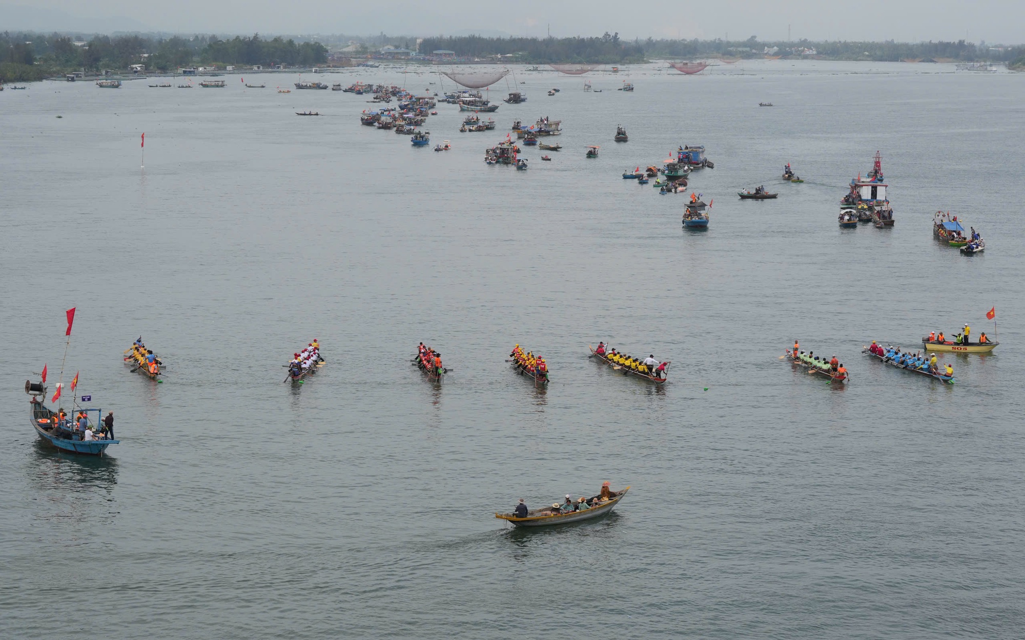 Giải đua thuyền truyền thống Duy Nghĩa mở rộng: Khơi dậy khát vọng phát triển trên sông Thu Bồn