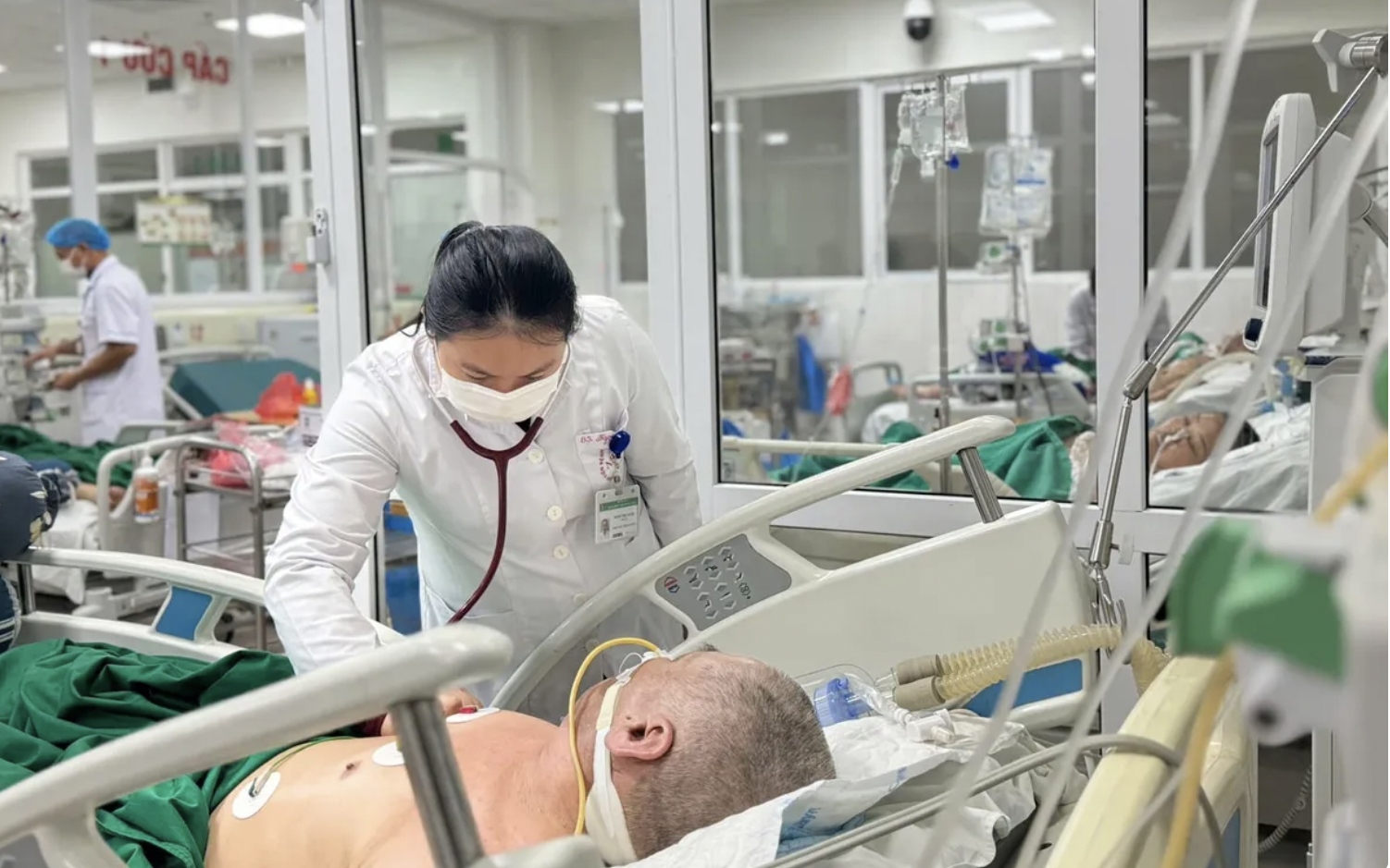 Mùa nồm ẩm kéo dài: Nguy cơ bùng phát bệnh hô hấp và da liễu ở Hà Nội và miền Bắc