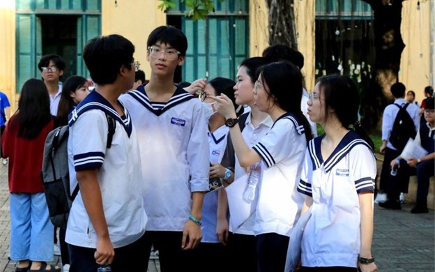 Tâm lý 'giữ chỗ' lan rộng khi Hà Nội dự kiến bỏ 12 khu vực tuyển sinh lớp 10 truyền thống