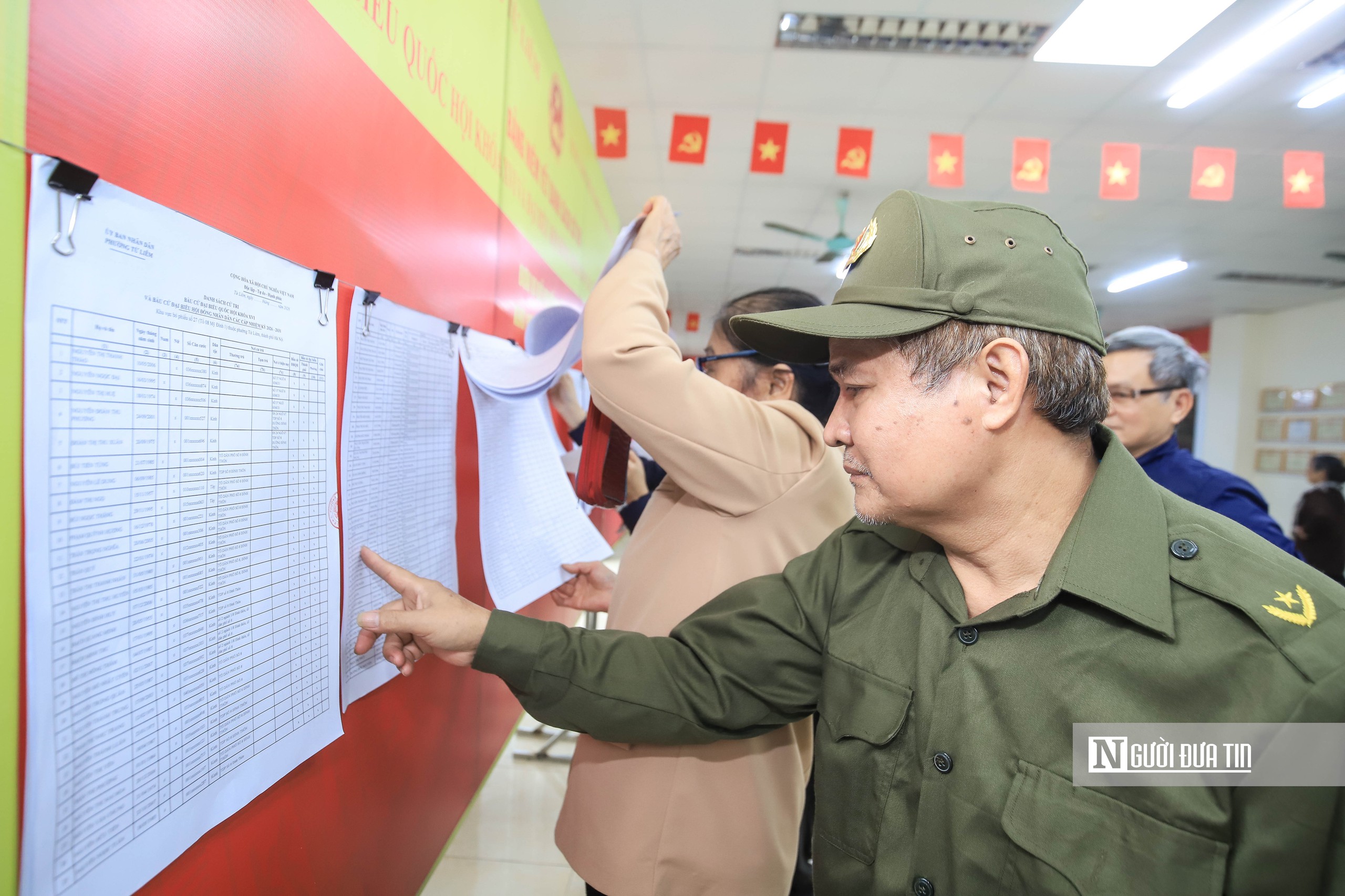 H&agrave; Nội đồng loạt ni&ecirc;m yết danh s&aacute;ch ứng vi&ecirc;n ứng cử đại biểu Quốc hội v&agrave; HĐND c&aacute;c cấp- Ảnh 9.