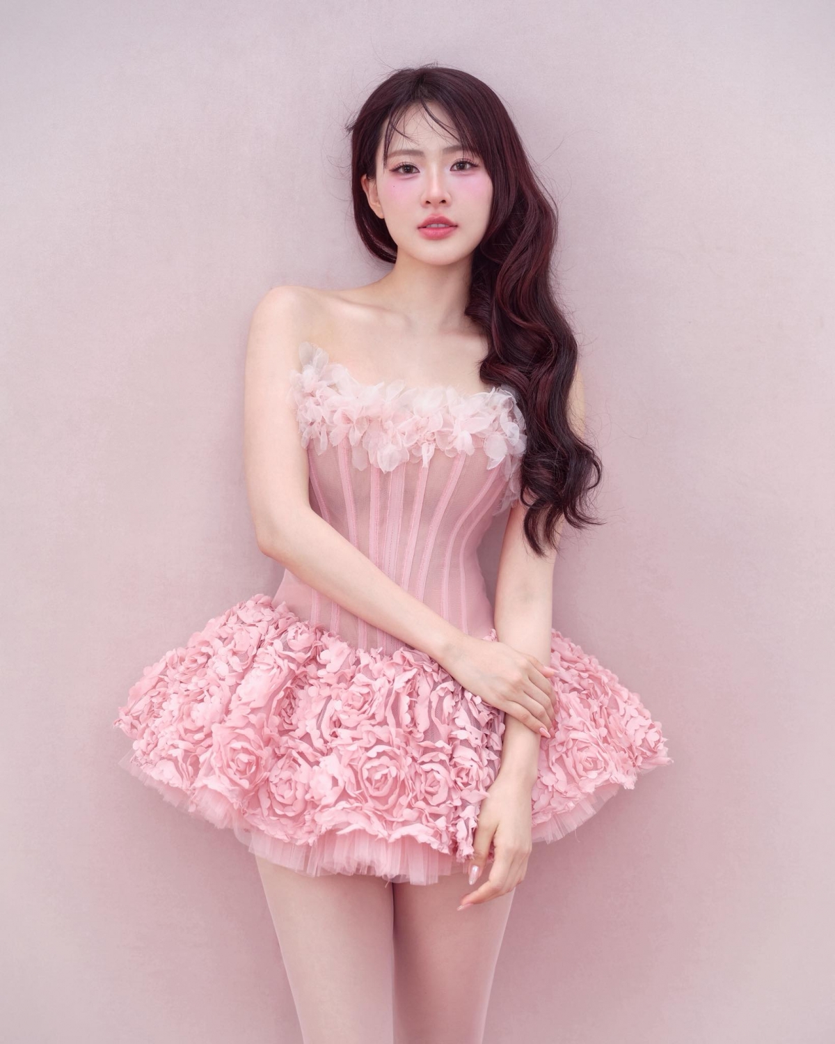 Nhan sắc nữ diễn viên quê Hải Phòng đang gây chú ý trong phim "Không giới hạn" - Ảnh 13.