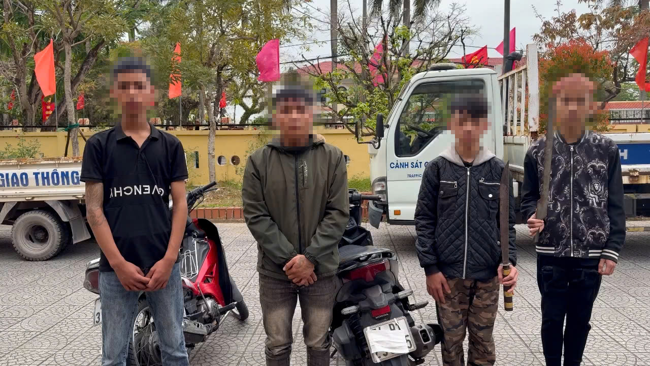 Gia cảnh phía sau nhóm thiếu niên mang hung khí “diễn” trên phố Huế- Ảnh 1.