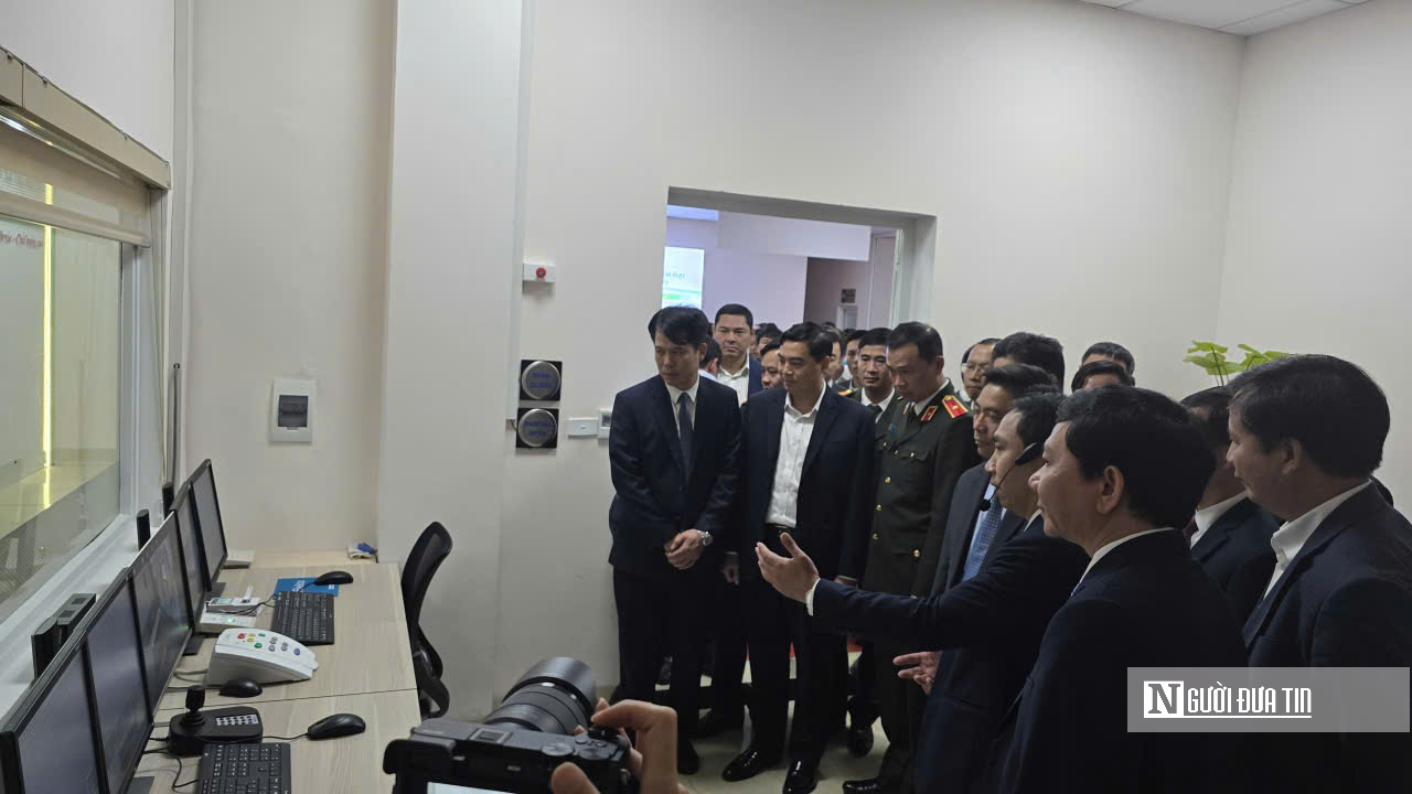 Thanh Hóa đưa vào sử dụng máy xạ trị ung thư hơn 105 tỷ đồng- Ảnh 3. Thanh Hóa đưa vào sử dụng máy xạ trị ung thư hơn 105 tỷ đồng- Ảnh 3.