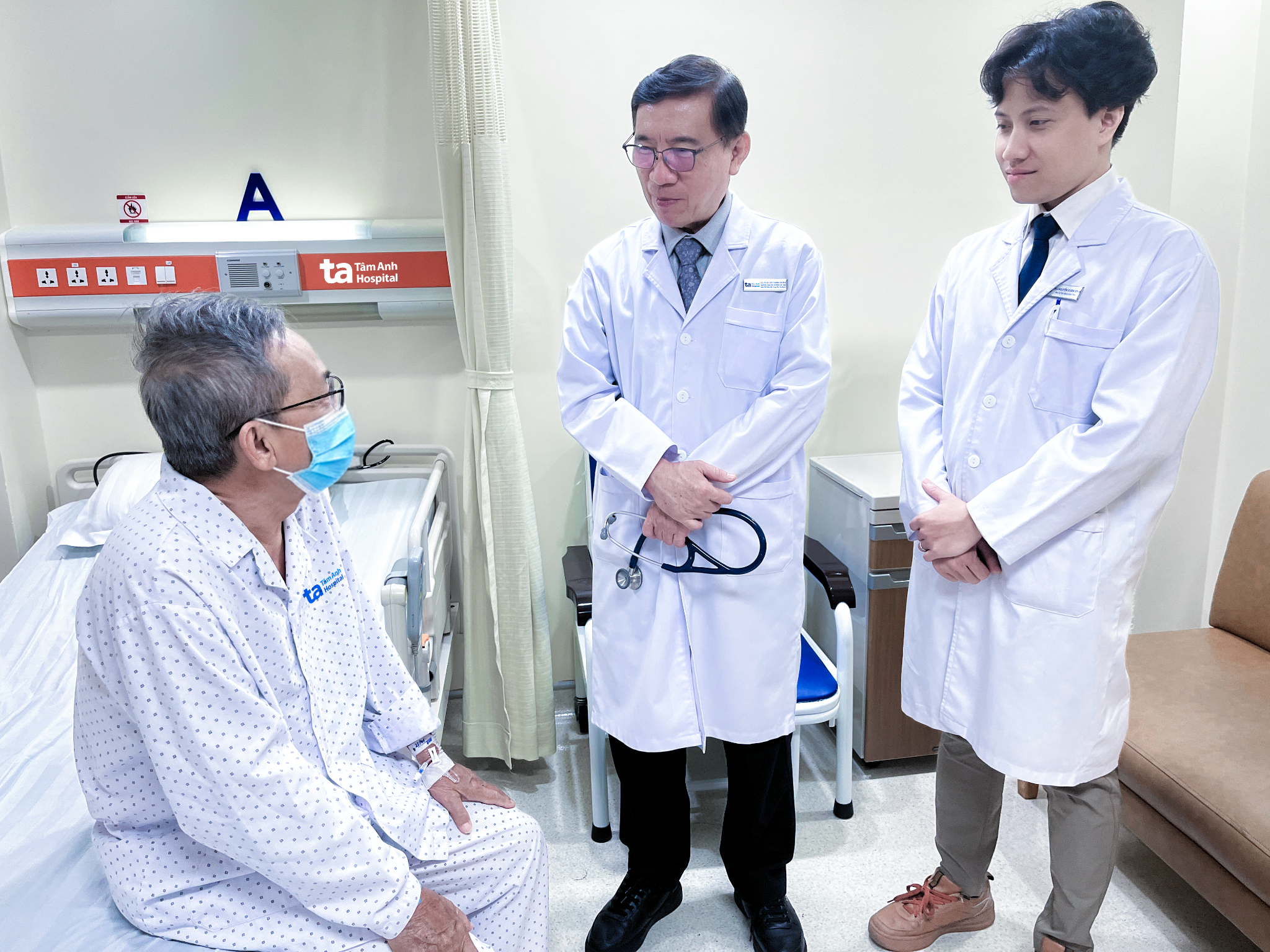 Lần đầu tiên tại Việt Nam, Bệnh viện Tâm Anh triển khai kỹ thuật tạo nhịp không dây thế hệ mới - Ảnh 4.