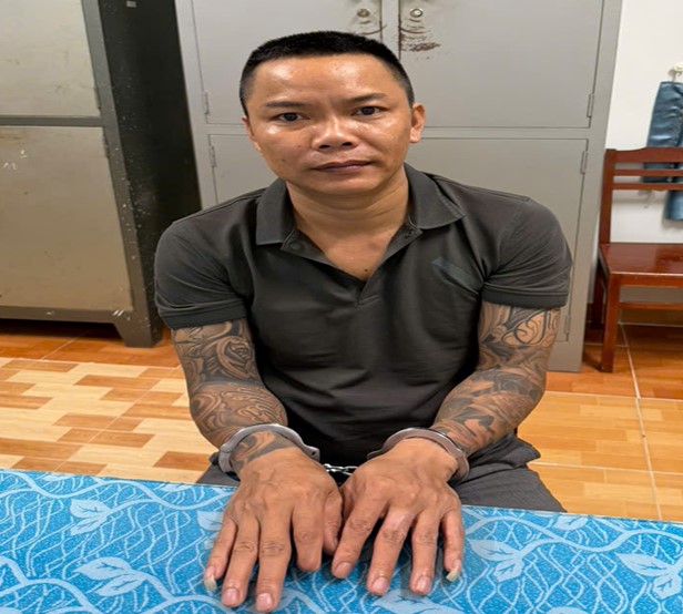 Khởi tố đối tượng tự &yacute; v&agrave;o nh&agrave; "con nợ" v&agrave; hủy hoại t&agrave;i sản - Ảnh 1.