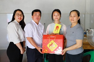 EVNGENCO3: Năm thứ 4 bền bỉ y&ecirc;u thương, chăm lo c&aacute;c em học sinh mồ c&ocirc;i do Covid-19 - Ảnh 4.