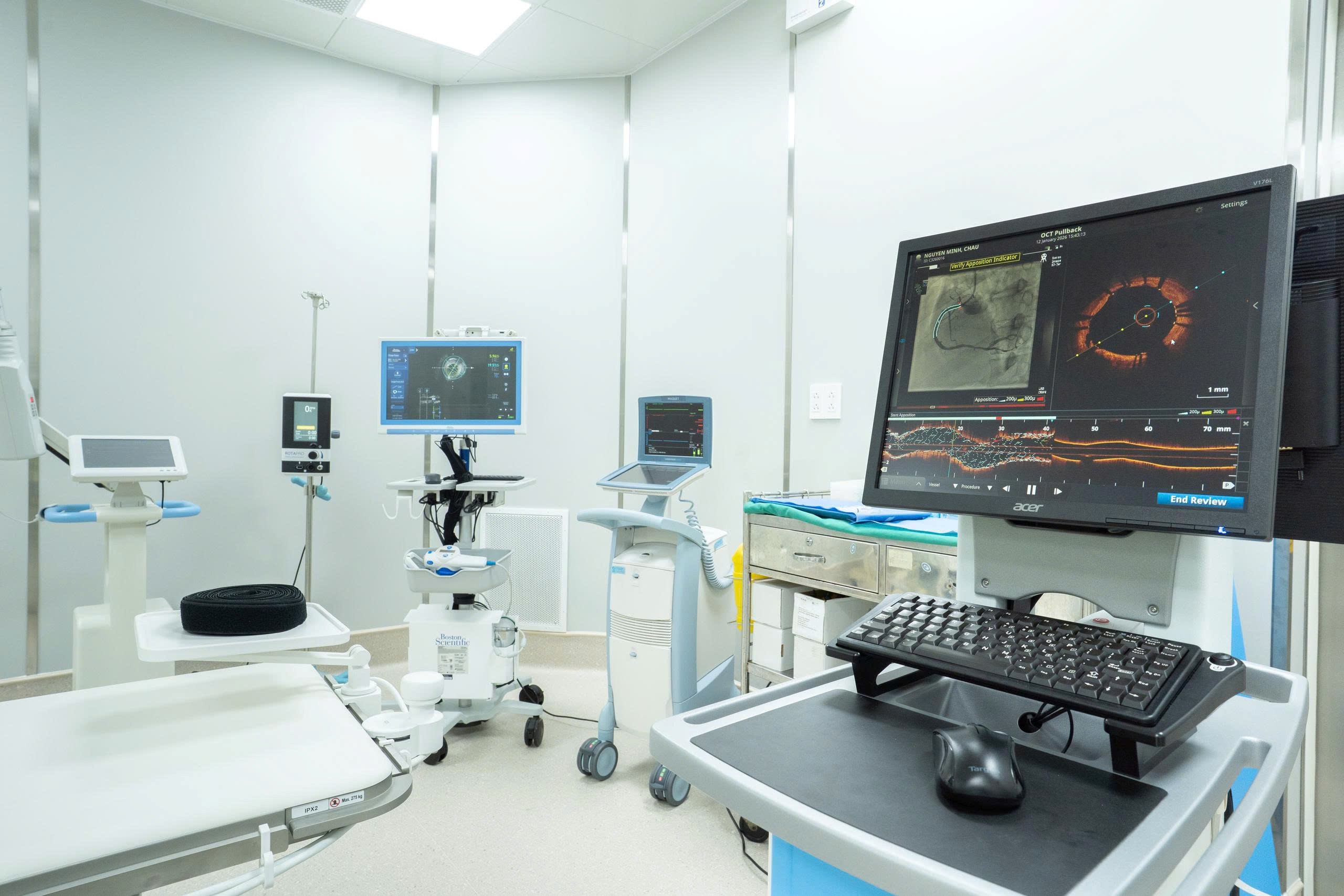 Hệ thống thông tim can thiệp hiện đại Bệnh viện Chợ Rẫy: Bước tiến cho những “nhịp đập” tương lai- Ảnh 1.